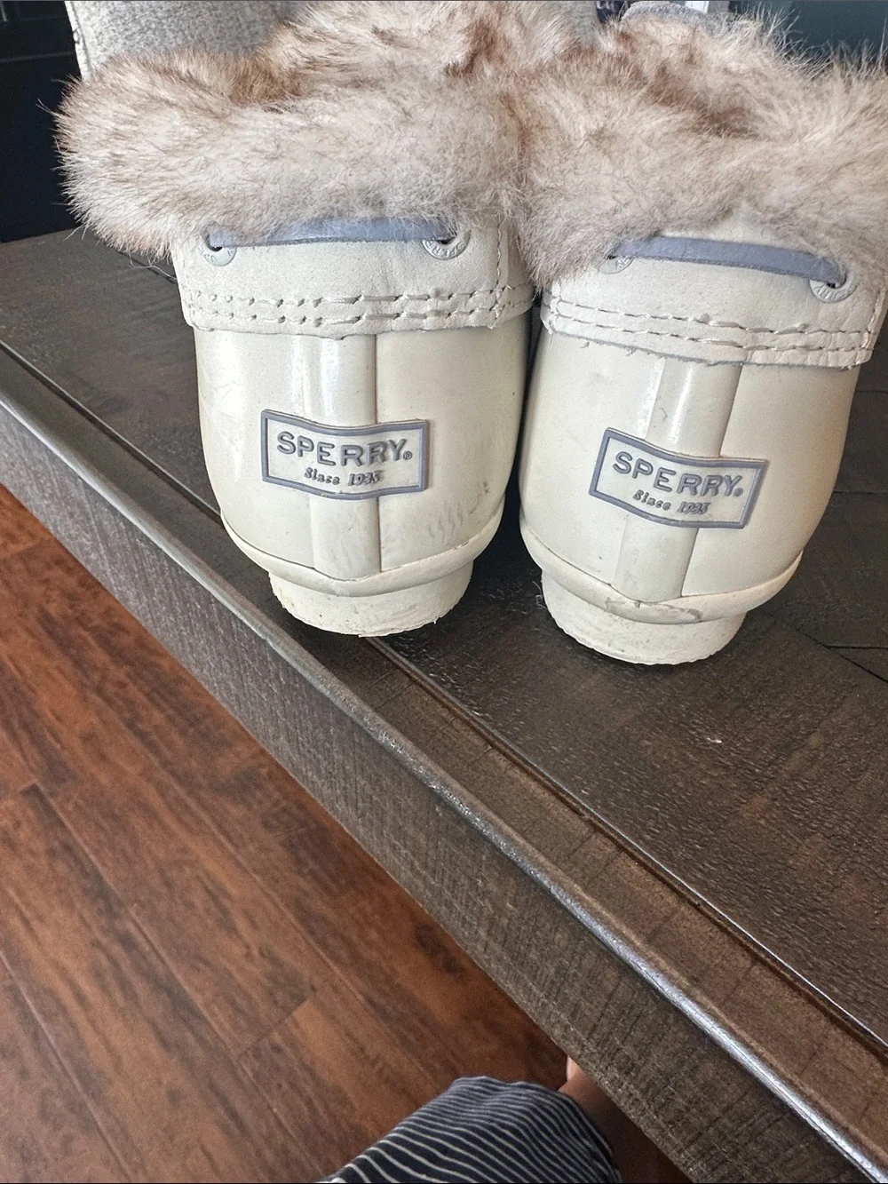 Sperry Women’s cream and baby blue/ gray Cream Faux-Fur Duck Boots worn twice